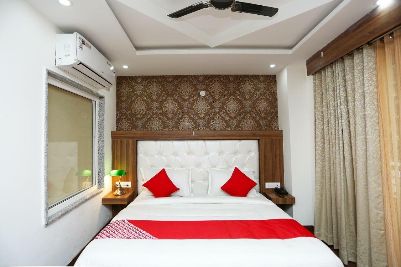 فندق ماكليود غانجفي  Oyo 35917 Vatika Heights المظهر الخارجي الصورة