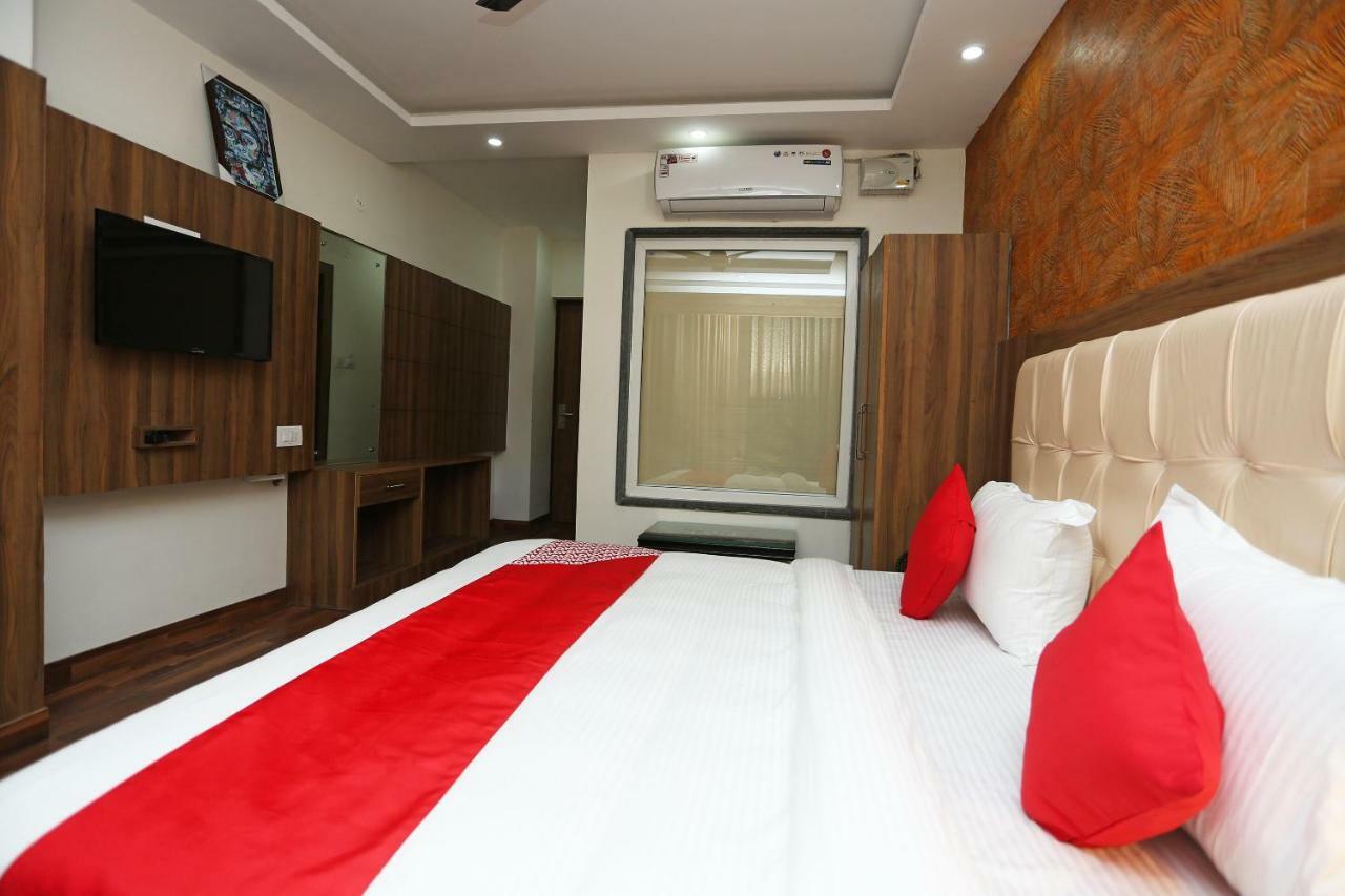 فندق ماكليود غانجفي  Oyo 35917 Vatika Heights المظهر الخارجي الصورة